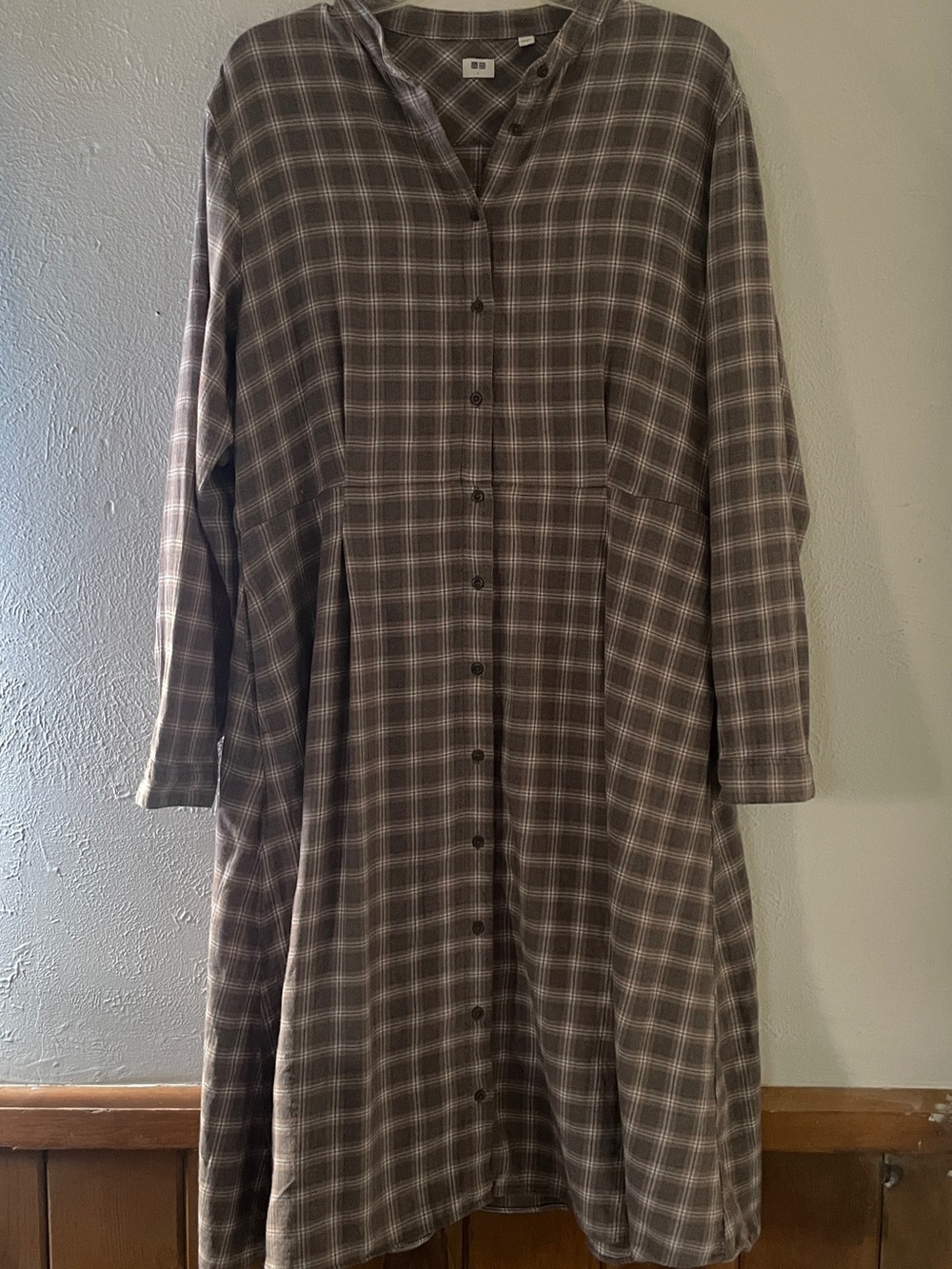 UNIQLO Ivory Tan Gray Plaid Button Down Long Sleeve Midi Dress M
